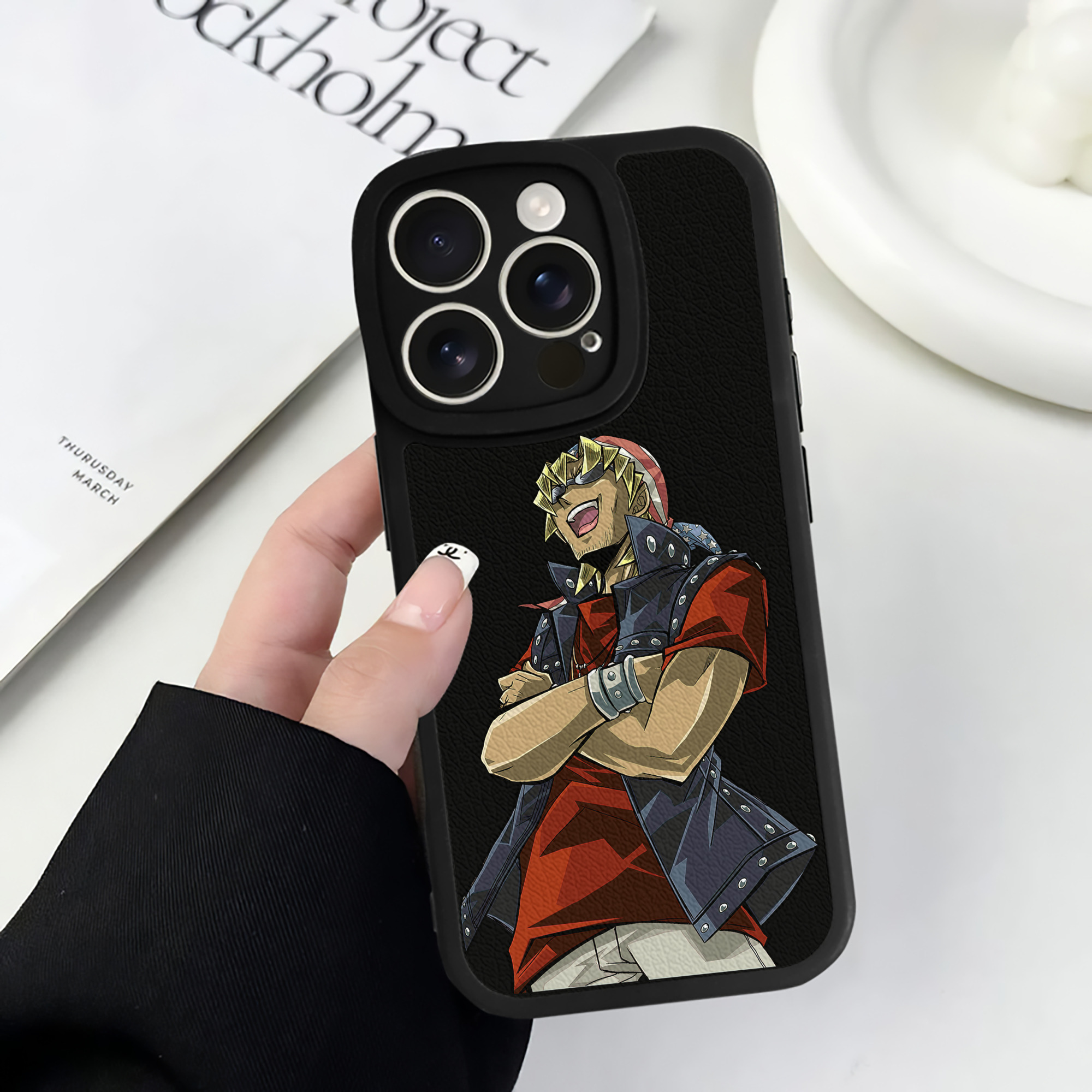遊☆戯☆王 Yu-Gi-Oh! 【iPhone 16シリーズ対応】シリコンスマホケース（レザー調） 材質：シリコン